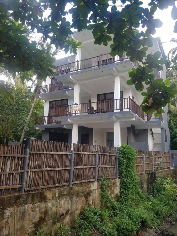 Waves Hiri Hotel ดิคเวลลา ภายนอก รูปภาพ