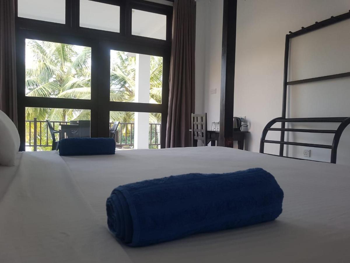Waves Hiri Hotel ดิคเวลลา ภายนอก รูปภาพ